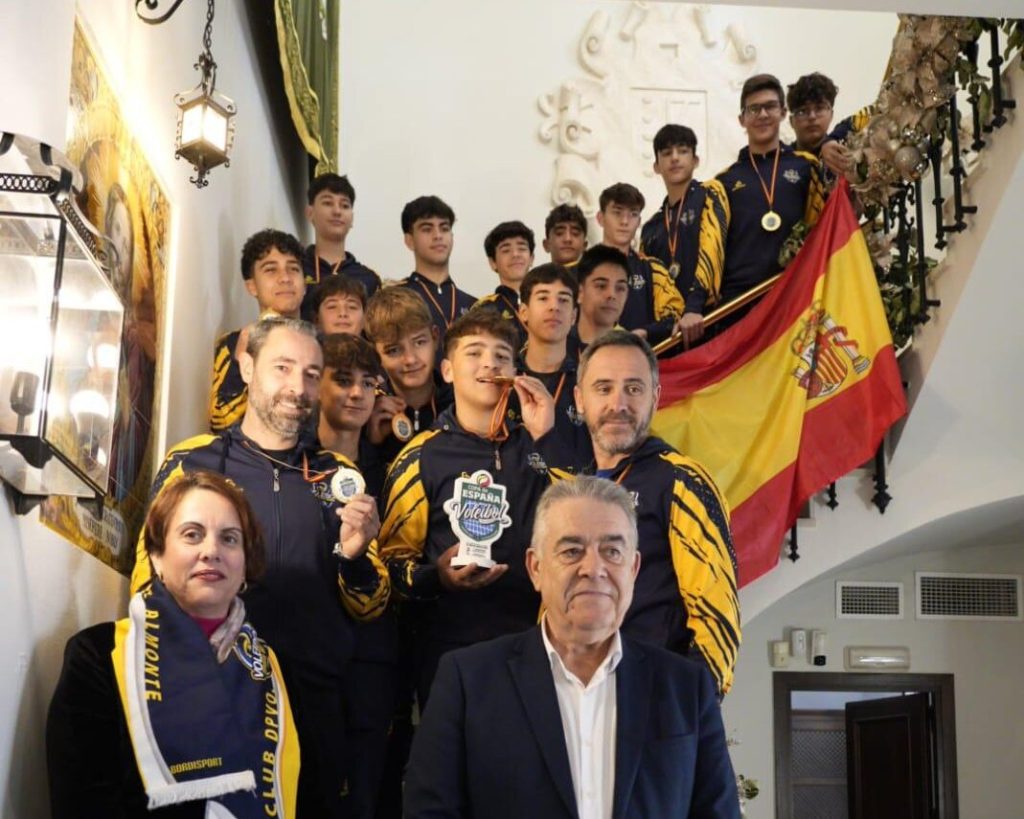 el-equipo-de-voley-de-almonte-campeon-de-españa